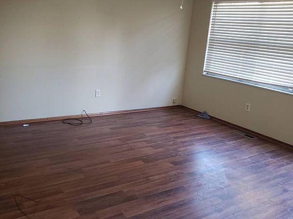 2nd image of 4913 Sullivant Ave