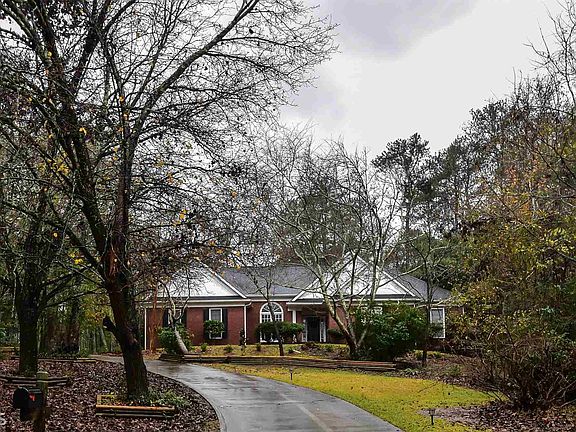 3rd image of 2098 Fairridge Ct