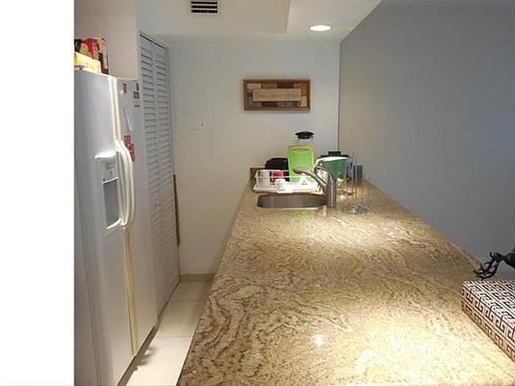 3rd image of 5214 NE 6th Ave #G3