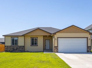 546 S Driftwood Ln, Moses Lake, WA 98837