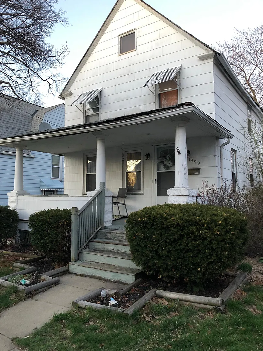1499 Winchester Ave photo 1