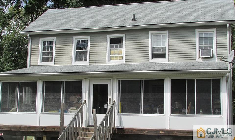2nd image of 39 5th St