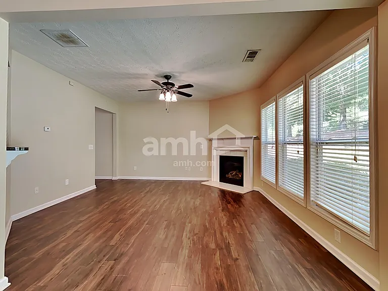 311 Barberry Pl — Photo 7