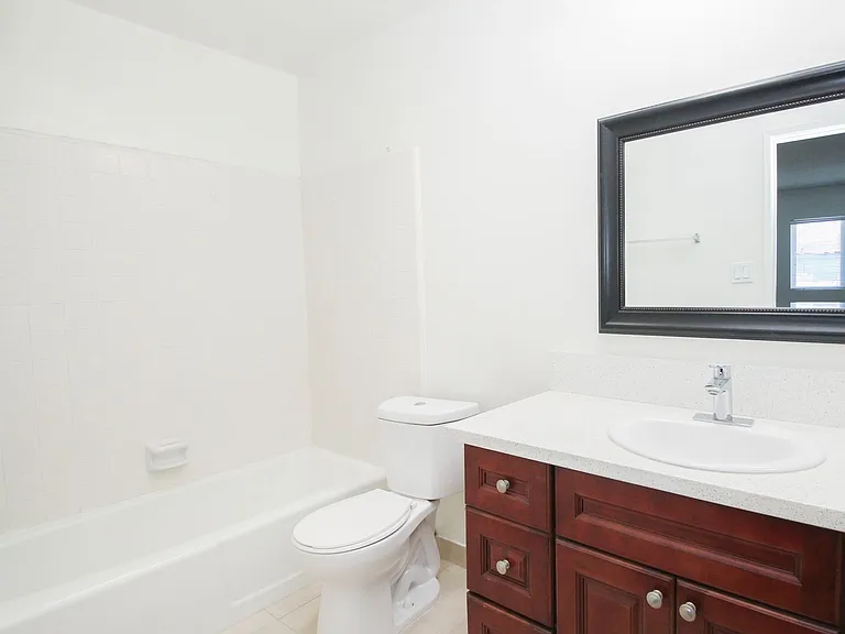 309 S Doheny Dr — Photo 15