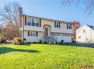 20 Hewitt St, Wethersfield, CT 06109