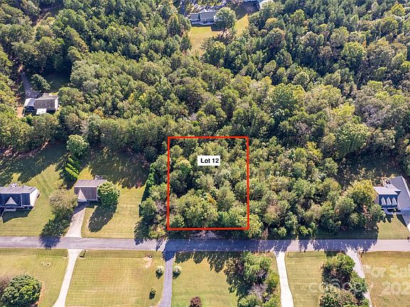 3rd image of 171 Braxton Dr #12