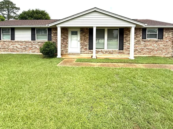224 Lilac Dr, Prattville, AL 36067
