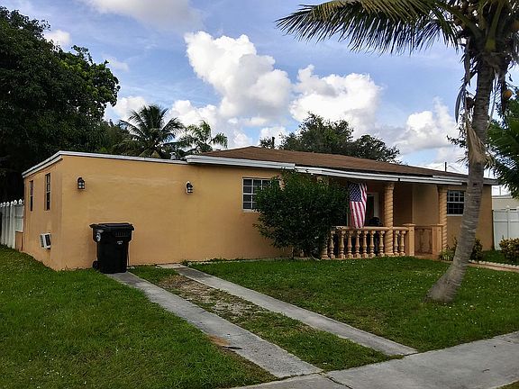 2nd image of 17000 NE 7th Ct