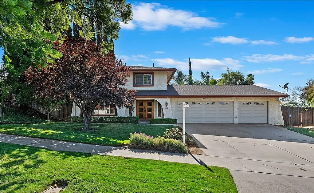 6 bed, 2142 sqft, $890 — Photo 1