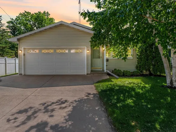 2352 Mount Vernon St, Oshkosh, WI 54901