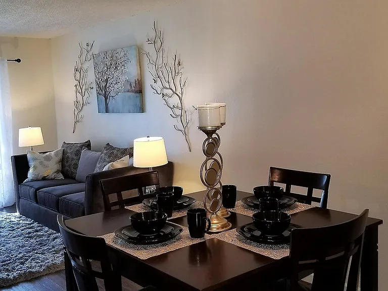 Sunrise Apartments — Photo 2
