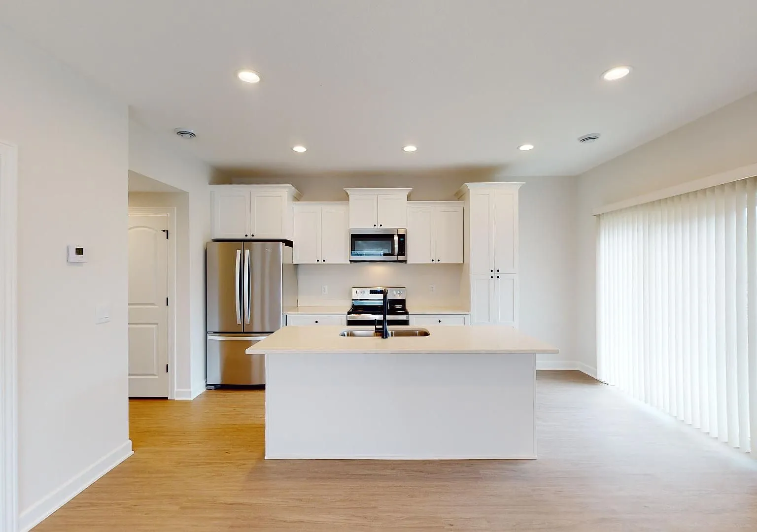 3 Bedroom End Unit — Photo 2