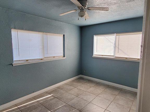 3rd image of 1216 E Clinton Ave