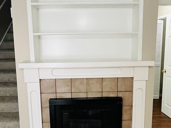 4th image of 859B Park Pl NE