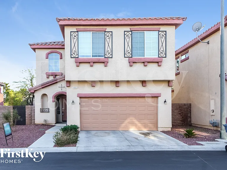 10552 Lessona St — Photo 1