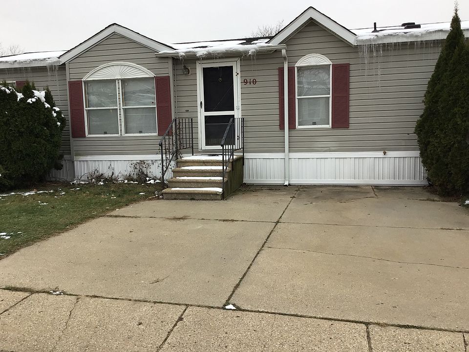 1st image of 910 Wickwood Way #24
