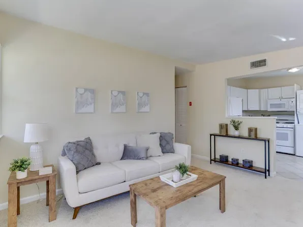 903 Bethel Rd, Chesapeake, VA 23324