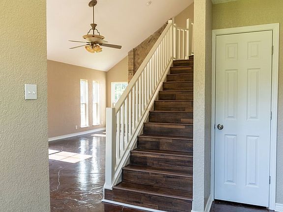 4th image of 12920 Westchester Ln