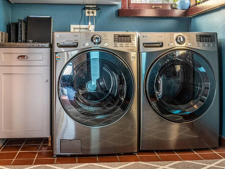 Laundry Room Cabinet