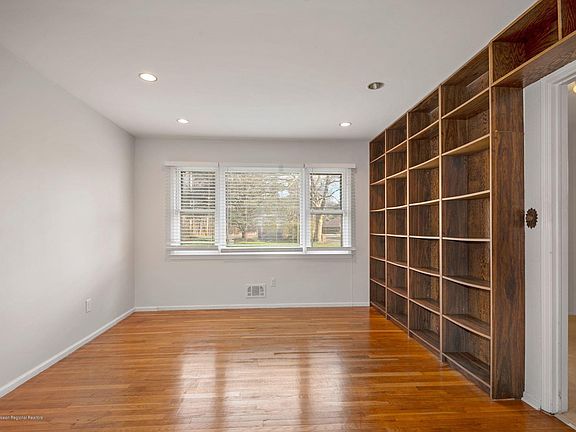 4th image of 1521 Laurel Brook Dr #501