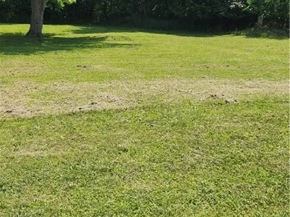 637 S 10th St, Cambridge, OH 43725