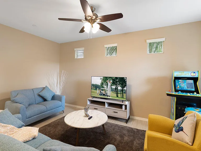 9122 W Coolbrook Ave — Photo 3