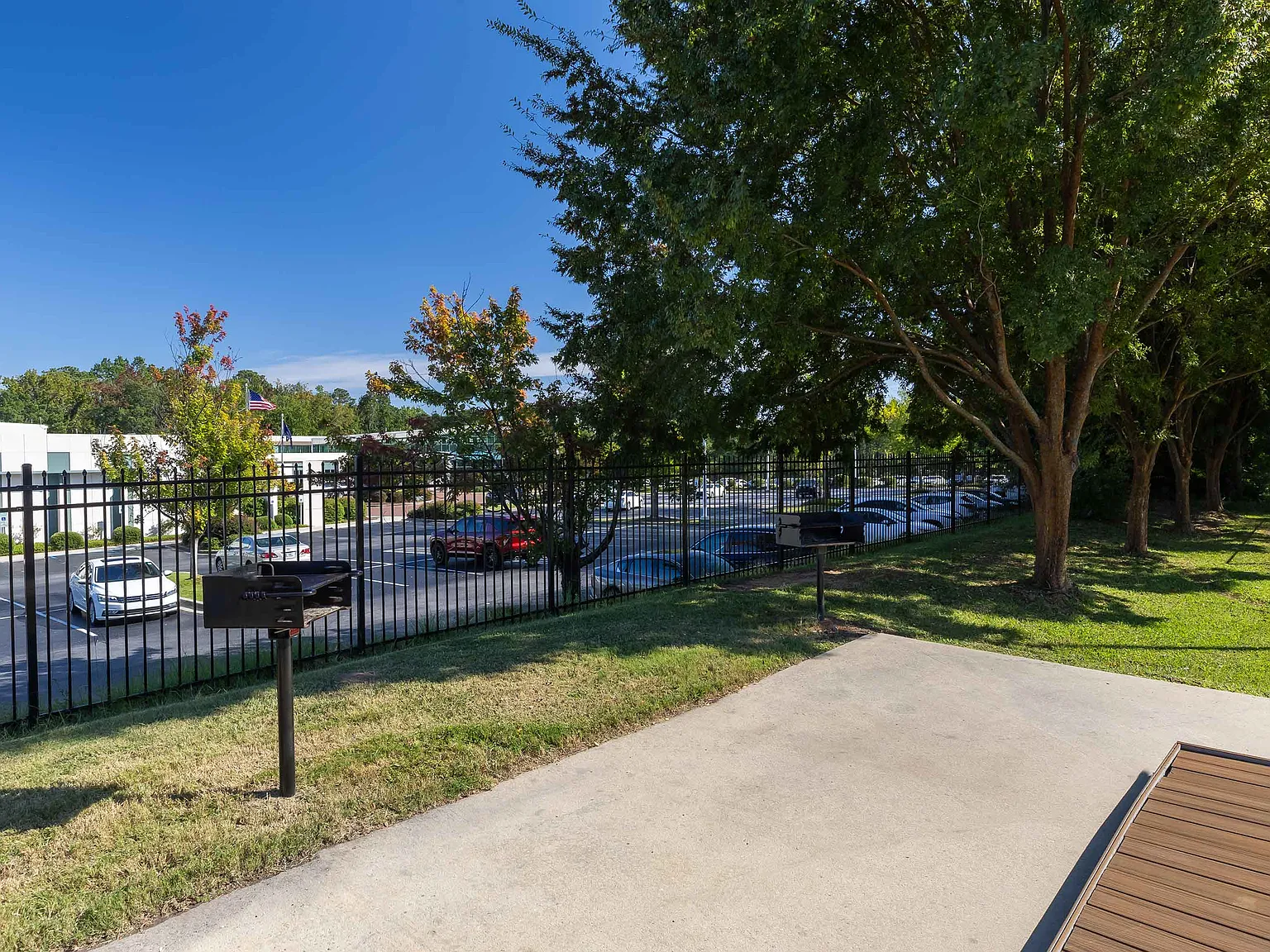Columbia - West - Stoneridge Dr. — Photo 4