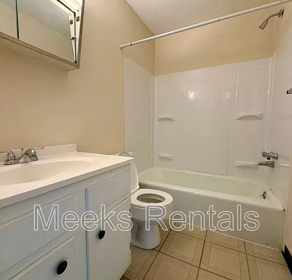 1663 6th Ave — Photo 8