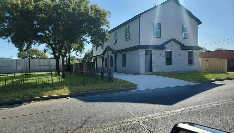 2708 E Vickery Blvd #106