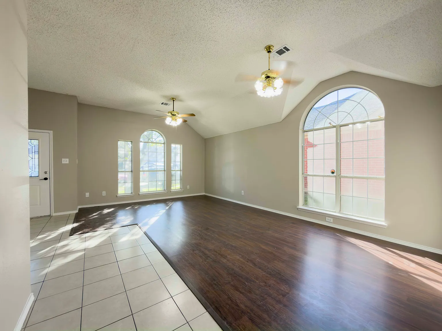919 Blossomwood Court — Photo 4