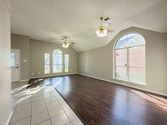 4th image of 919 Blossomwood Ct #1