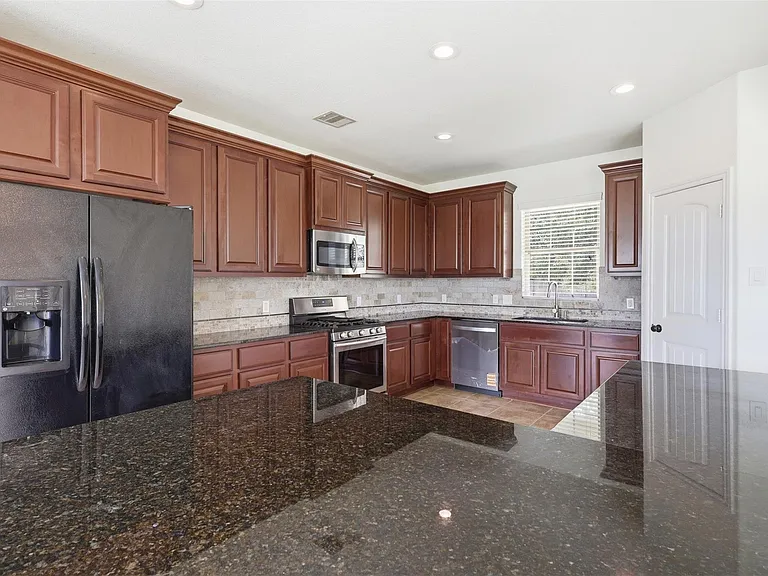 11307 Grand Creek Ln — Photo 13