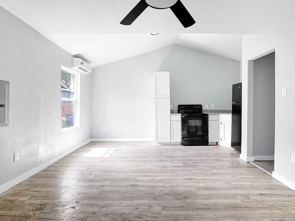 1st image of 151 HOPI ST