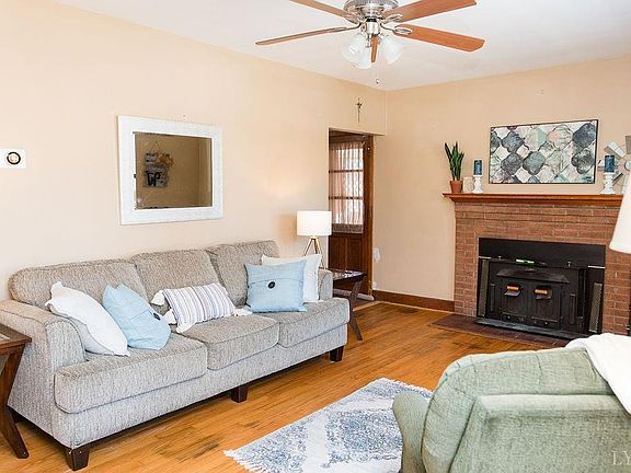 4th image of 1649 McKinney Ave