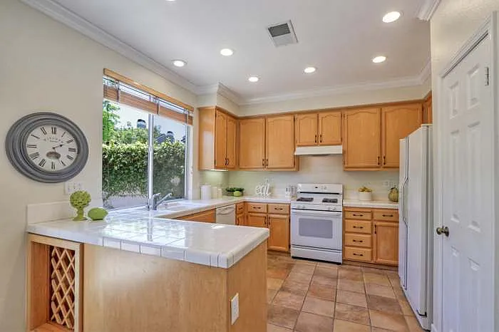 885 Windsor Hills Cir — Photo 11