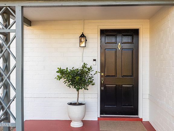 4th image of 529 W CAMBRIDGE Avenue