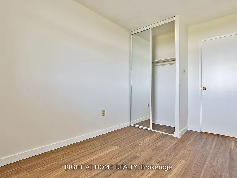 35 Sunny Glenway #302 — Photo 16
