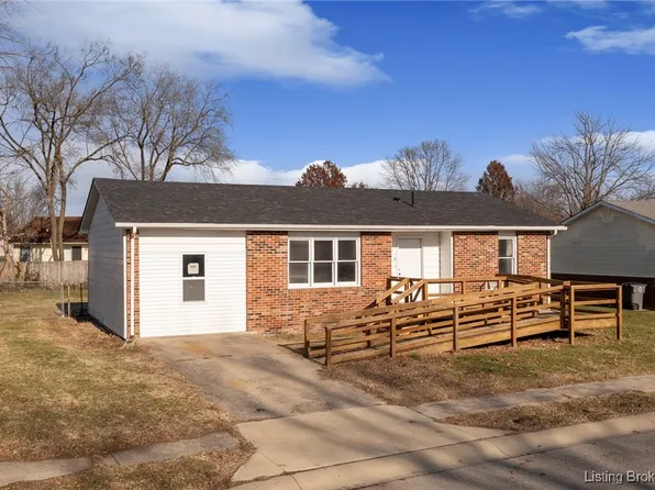 1013 Dutchman Lane, Seymour, IN 47274