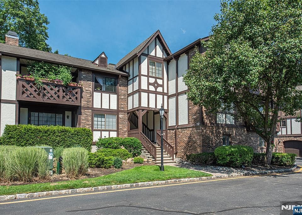 1st image of 1208 Faulkner Court