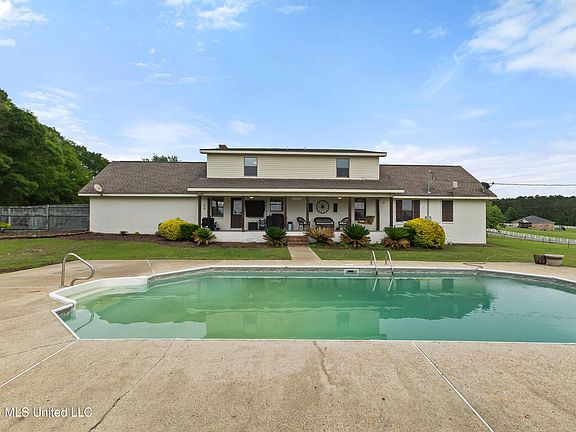 2nd image of 1329 Grantham Rd