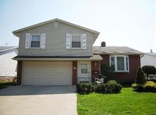 19415 Ridgeland Ave, Cleveland, OH 44135