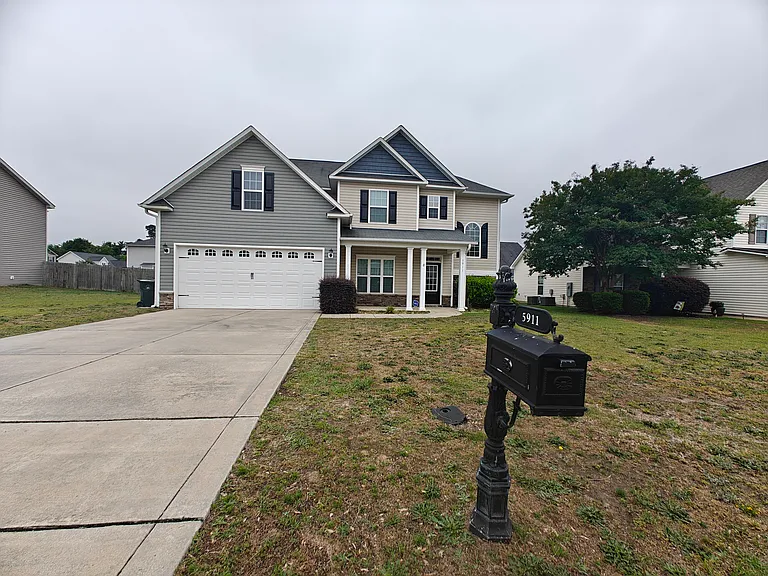 5911 Crown Ridge Ct — Photo 2