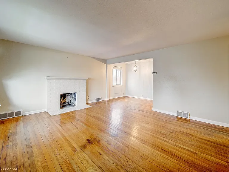4524 N King Ct — Photo 6