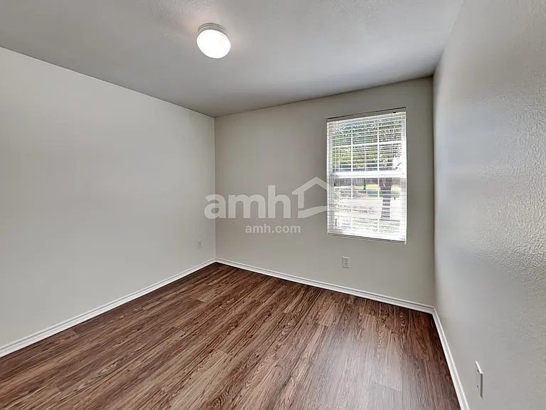 602 Fox Glen Dr — Photo 17