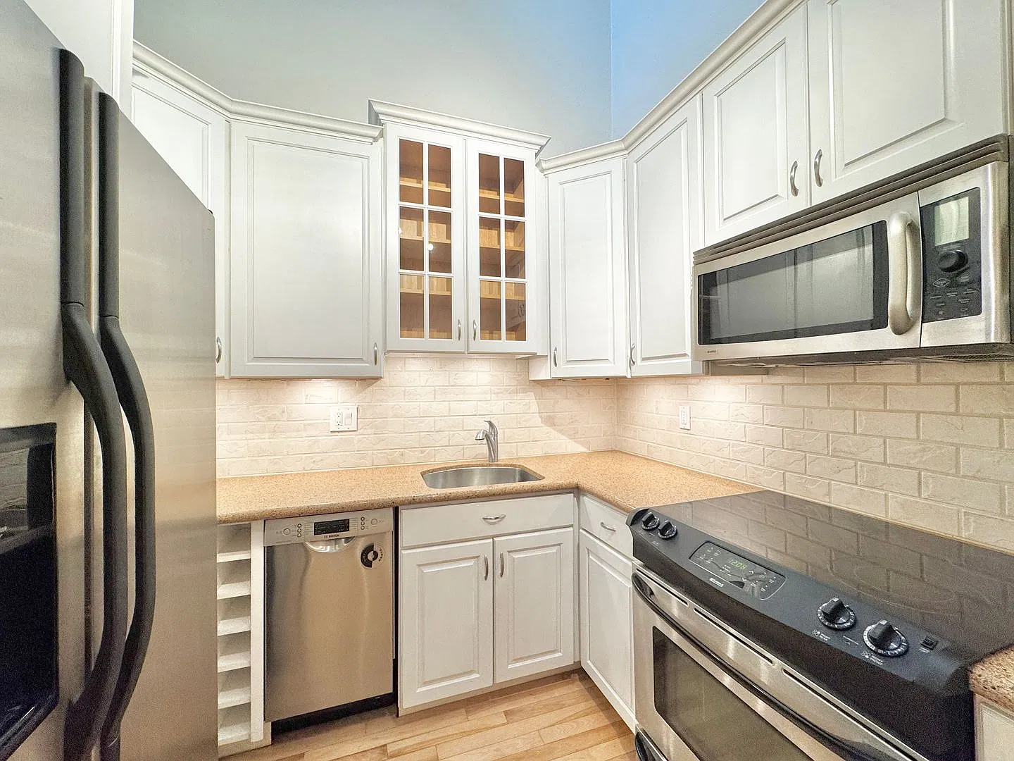 Downtown/Midtown/ R Street Corridor - Condo Across from Roosevelt Park! 966 Q Street — Photo 3
