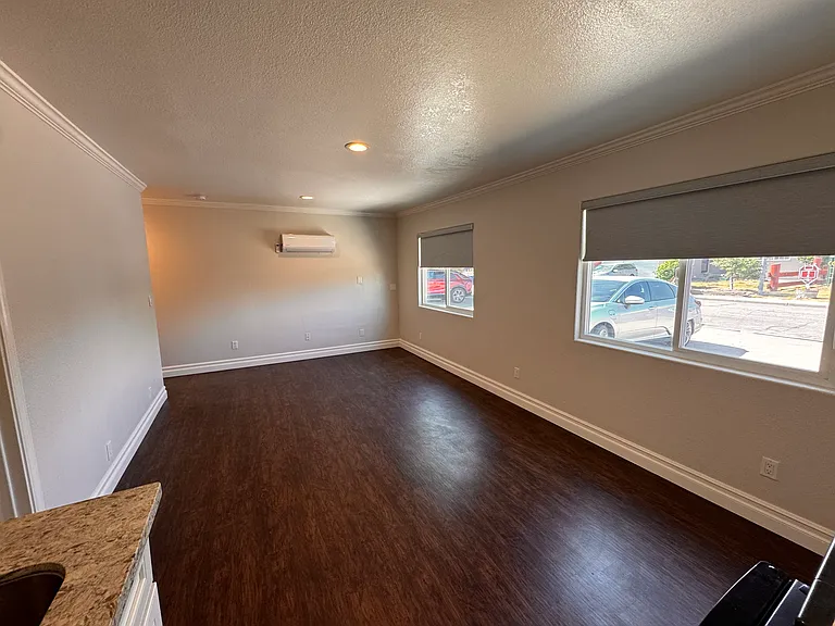 43166 Continental Dr #B — Photo 3