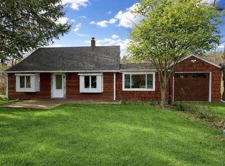 24 Lindner Pl, Smithtown, NY 11787