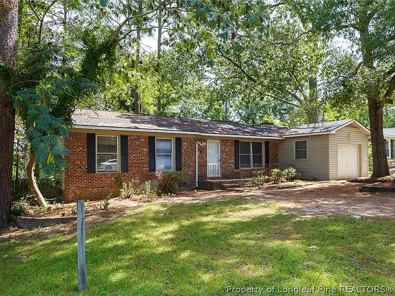 742 Buena Vista Dr — Photo 2