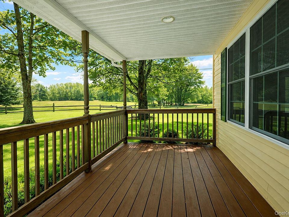 1st image of 1 Decker Farm Road