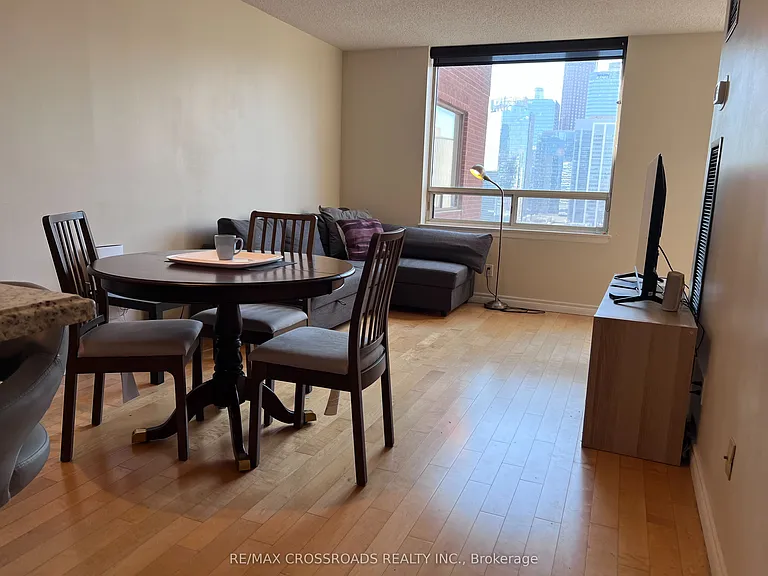 633 Bay St #Penthouse 12 — Photo 12